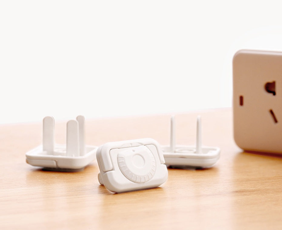 Kid Safe outlet protectors for electrical sockets