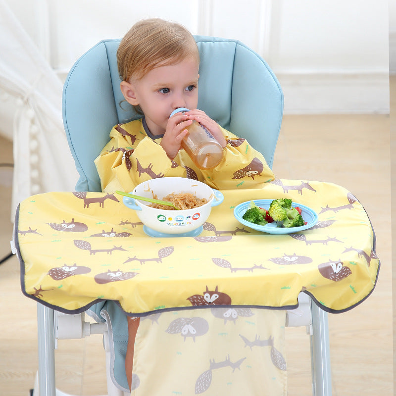 baby-feeding-apron-close-up-waterproof-material.jpg close up of waterproof material on baby feeding apron